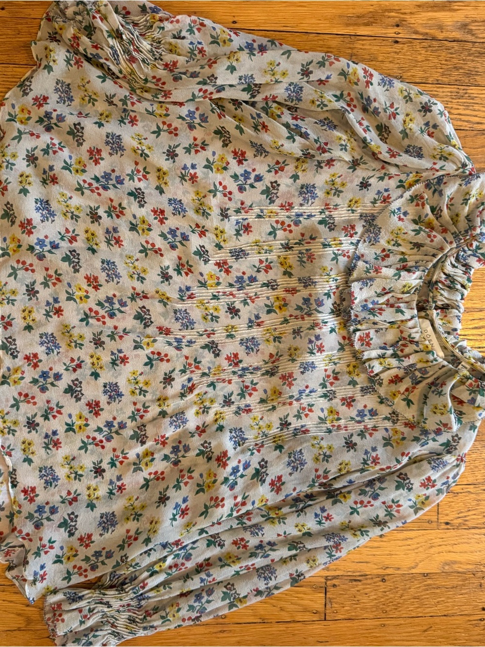 Rare DOEN PRINT Floral Ruffle Neck Top in Cream